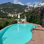 Апартаменты A House With A View Алассио