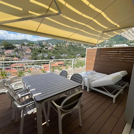 A House With A View Apartment