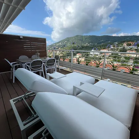 A House With A View * Alassio