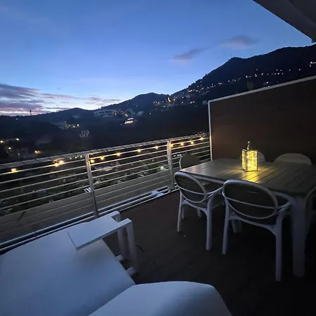 A House With A View アラッシオ