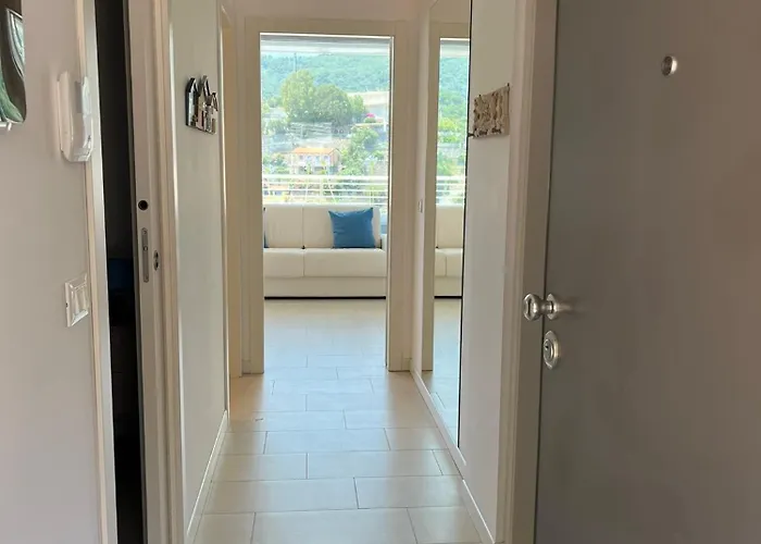 A House With A View Lägenhet